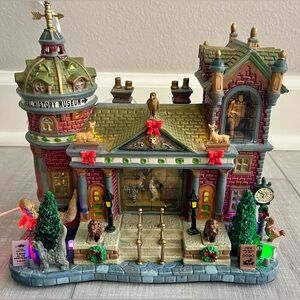 Lemax 2007 (RETIRED 2016) Caddington Village Lighted NATURAL HISTORY MUSEUM